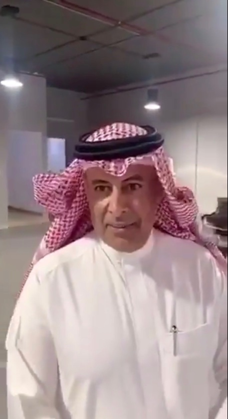الشيخ أحمد الدهام رئيس شركة الدهام للساعات أثناء حفل شركة نبراس