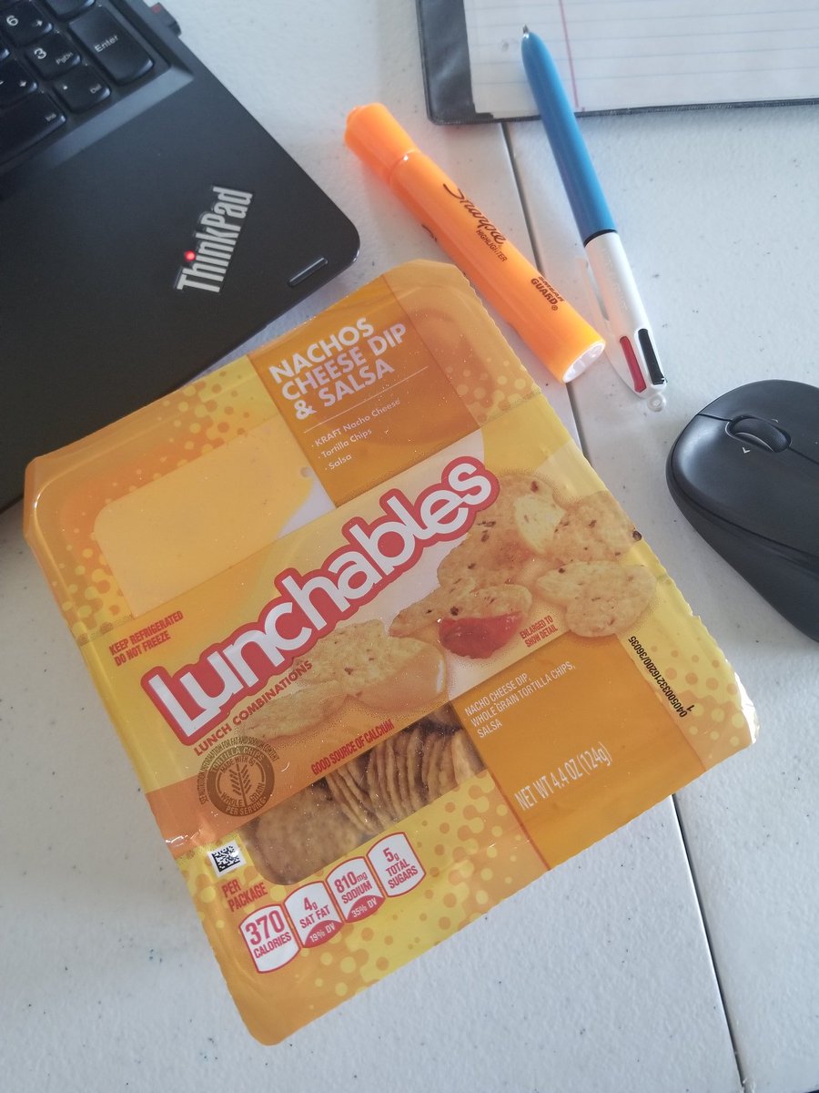 LifeOfaSWer's tweet photo. Lunch today is brought to you by Lunchables. Definitely a good Grab-And-Go alternative for a social worker on the run! 😂 Also, four color pens--a staple for hospital workers! #LifeOfASocialWorker https://t.co/JYsFu21fqr