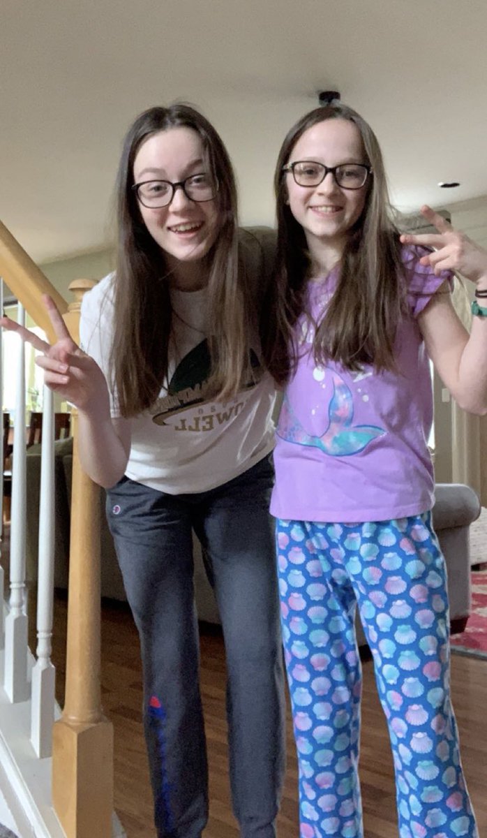 molly_rioux's tweet photo. Isn’t everyday pajamas day?!? #hpshomespirit2020 #teamsupersells https://t.co/tUlN0vzoRo
