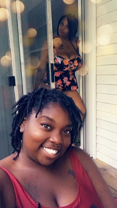 Some how my bestie had this pic but damn I look good in my bathing suit https://t.co/yWq3yiGOm5<a href="/tag/tokyovalentino"class="tags"><span>#tokyovalentino</span></a>