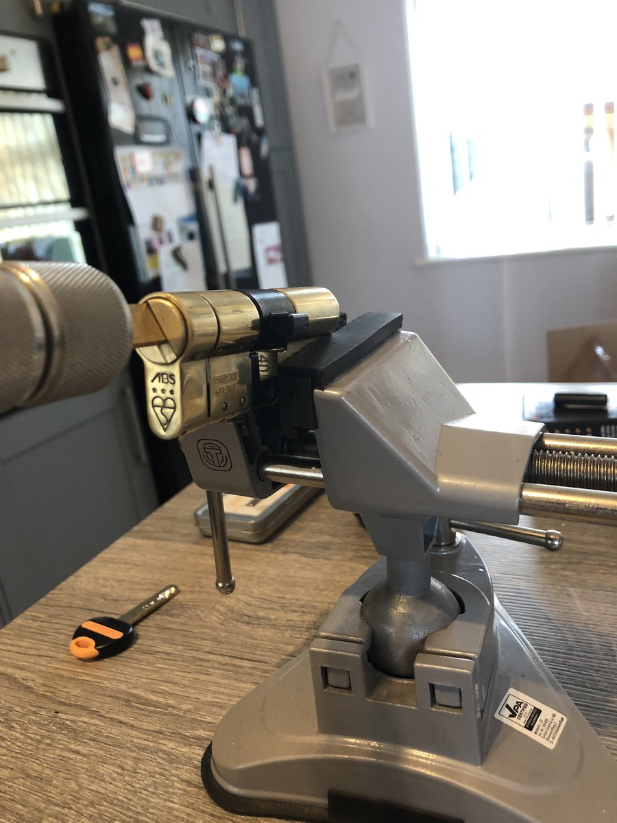 ReLocksmith's tweet image. Bit of practice during the lockdown, ABS 3* with trap pins. DONE ✅ #PracticeMakesPermanent