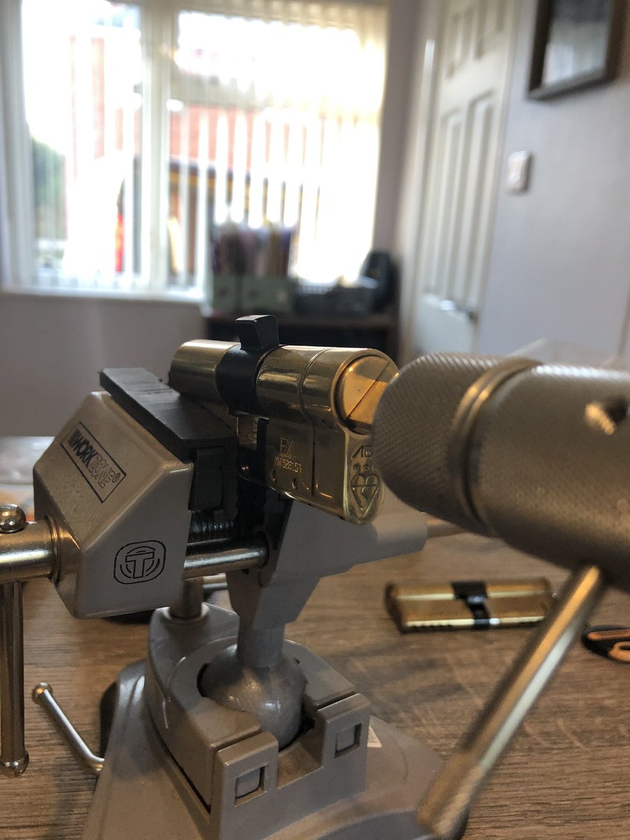 ReLocksmith's tweet image. Bit of practice during the lockdown, ABS 3* with trap pins. DONE ✅ #PracticeMakesPermanent