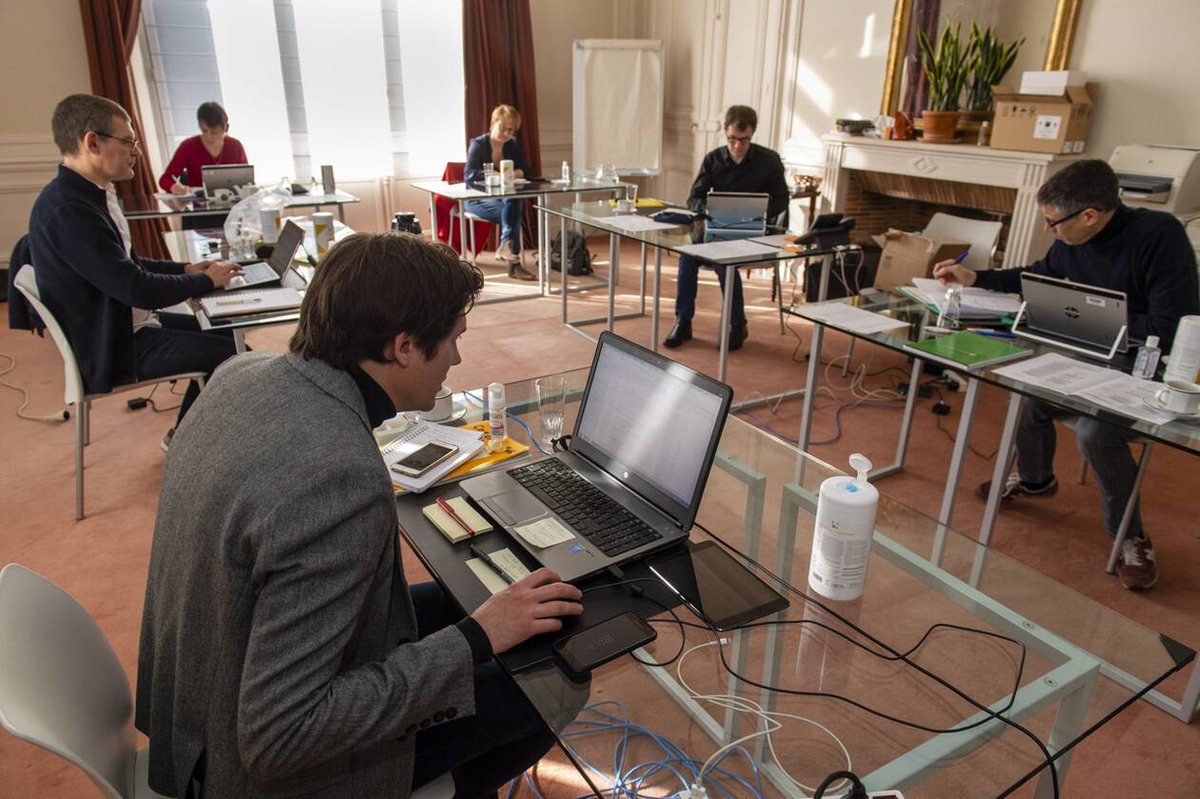 [Covid-19] "L’État décide, les collectivités locales sont au front. C’est dans des moments comme celui-là qu’on mesure leur rôle, à 360 degrés". Reportage au cœur de la cellule de crise de la ville de #Rennes, via <a href="/OuestFrance/">Ouest-France</a>
 ouest-france.fr/sante/virus/co…