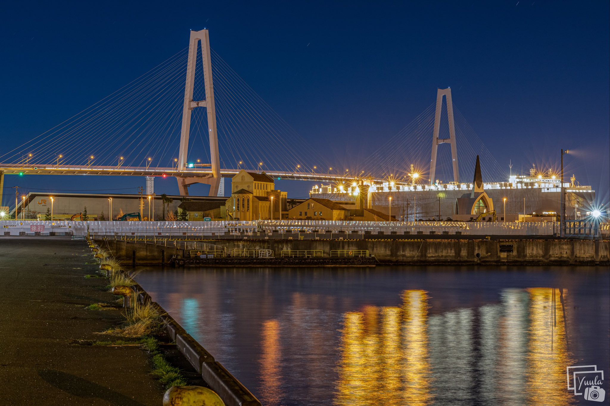 ユウラ 金城ふ頭中央緑地から名港トリトンを と工場夜景を 遠くから見るトリトンも良き 写真好きな人と繋がりたい カメラ好きな人と繫がりたい ファインダー越しの私の世界 名古屋市 金城ふ頭中央緑地 工場夜景 名港トリトン T Co