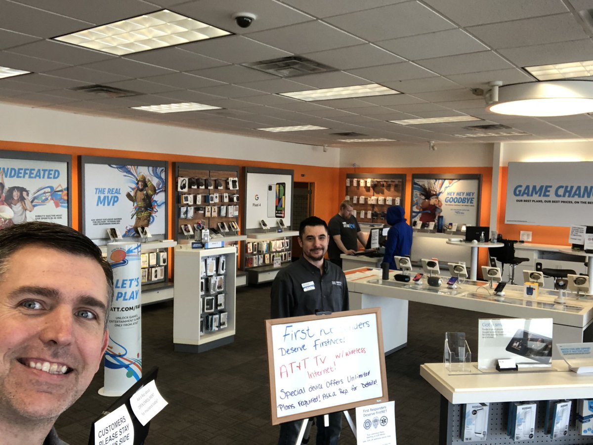 kgitchell's tweet photo. Big thanks to Kris and Jeremiah at Master Wireless for keeping the Three Rivers, MI community safe and connected! #WeAreGLM #ARGrowth #FreeTP #MasterWireless #sixfeet @DemetrusHayes1 @TomMonahan10 @GreaterLakesMkt https://t.co/fkSouY8yQE