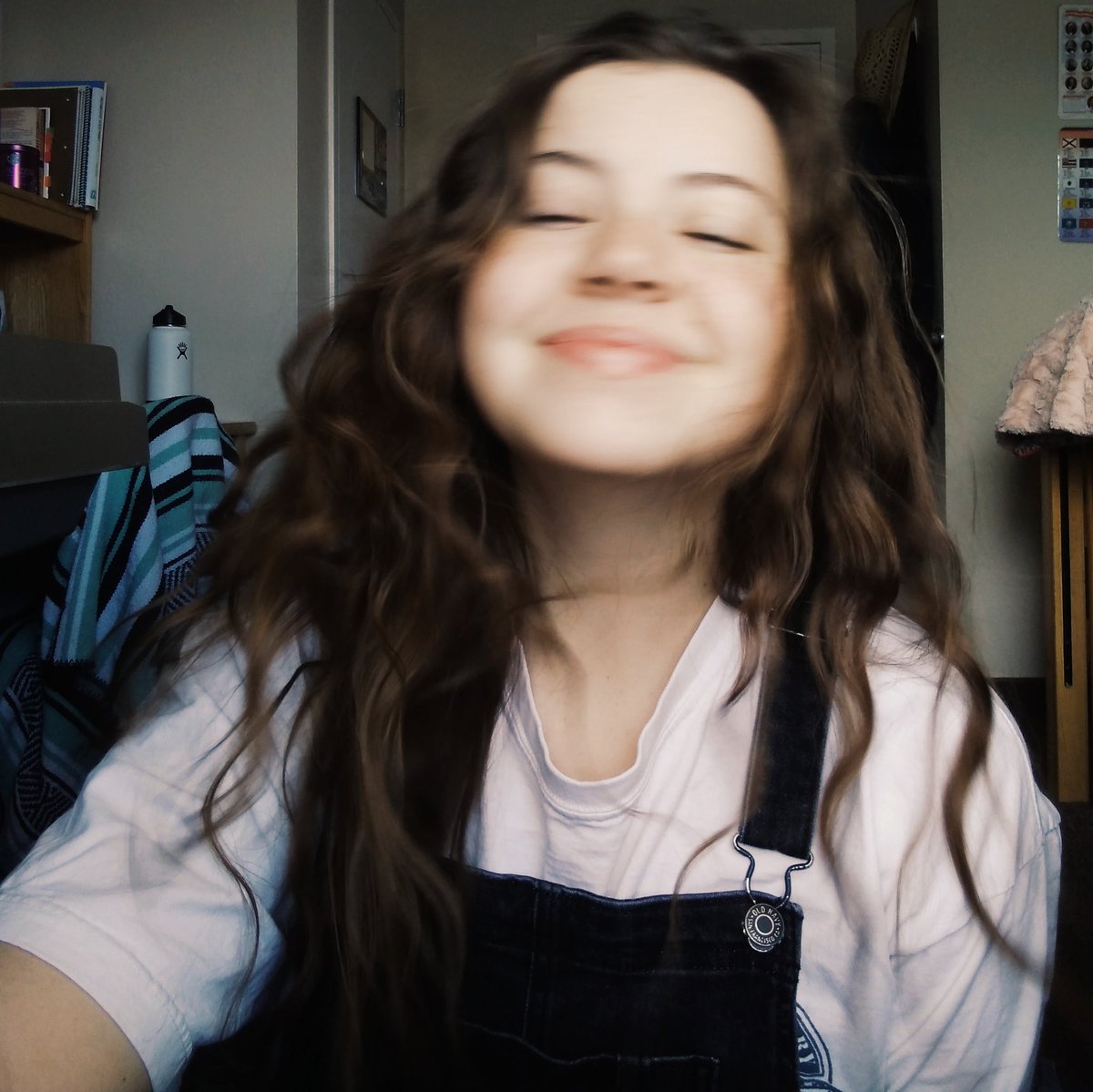 mandaleelowry's tweet photo. amanda has stopped doing her hair: a series https://t.co/G81gr7MPU8