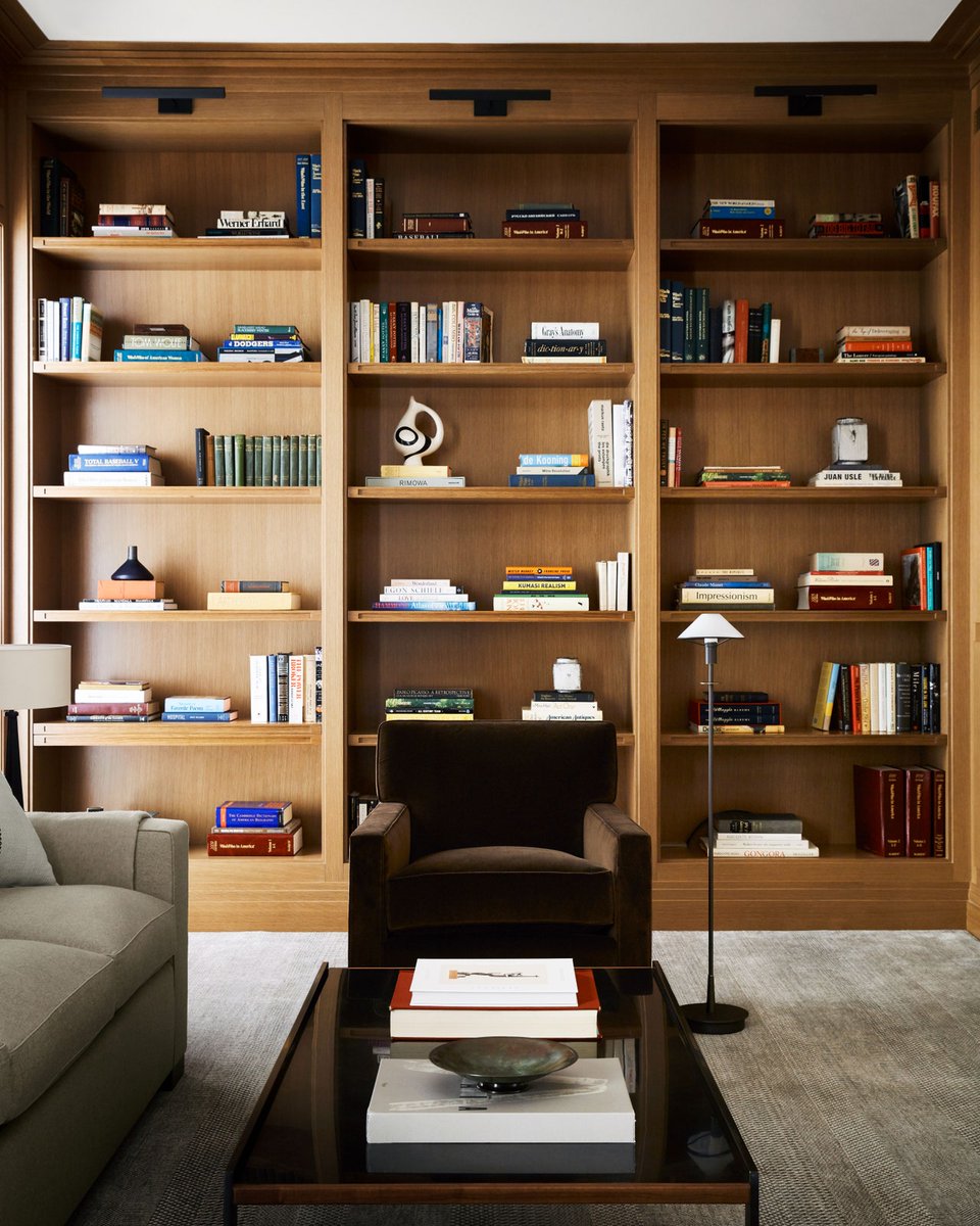 tammyarp's tweet photo. Built-in shelving adds depth to the rooms of this #uniquehome. #homedesign  https://t.co/C9Z8ZRKb33 https://t.co/dxkyIdrYEN