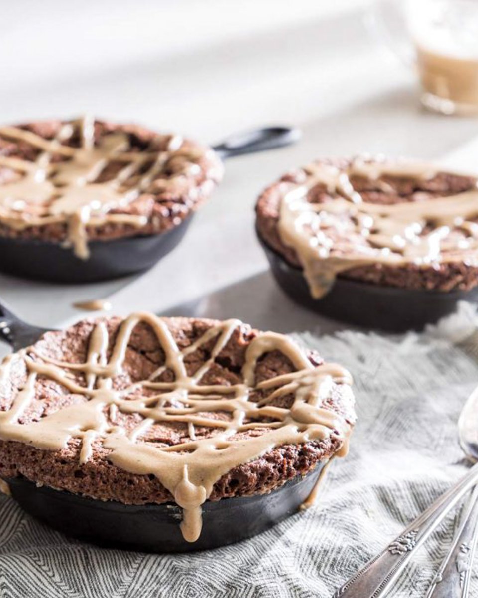 castironsouth's tweet photo. Skip your morning #coffee, and grab one of these extra-chocolaty #Coffee #Brownies instead. https://t.co/ztHgaDoxB9
#caffeine #darkroast #chocolate #cocoa #vanilla #miniskillets #sweets #desserts #easybaking #springbaking #easyrecipes #castironbaking #castironskillet #castiron https://t.co/P2qDMTEg3w