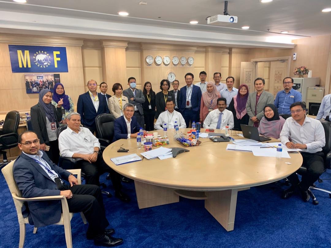 The MOF team burning the after midnight oil, thank you team!. God willing, the announcement by PM later today will help ease the Rakyat’s burden. Terima kasih atas pandangan dan input anda semua, kami akan berusaha sehabis baik untuk melaksanakan in sha Allah