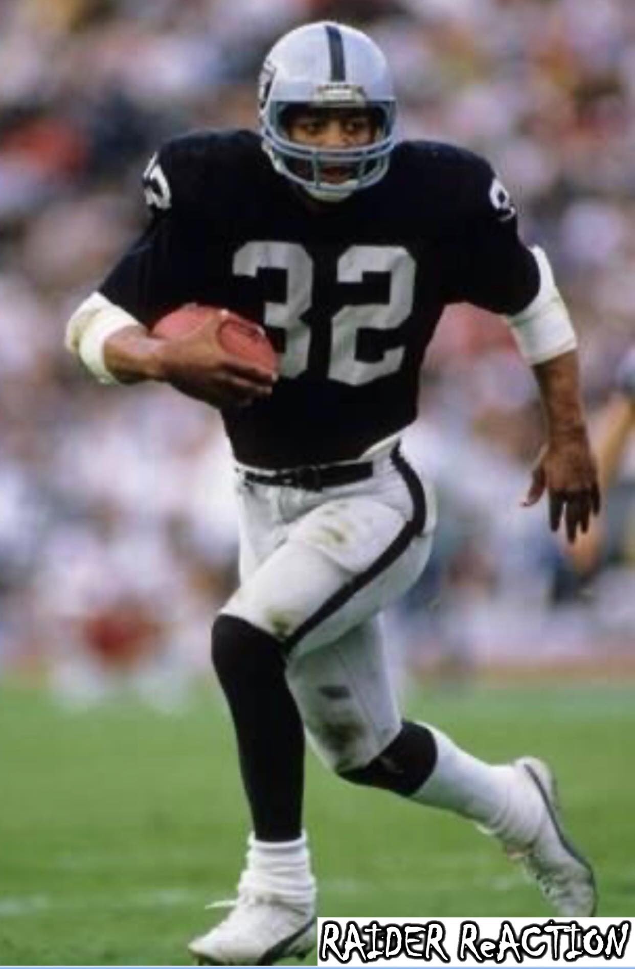 Happy 60th birthday to the Great Marcus Allen!           