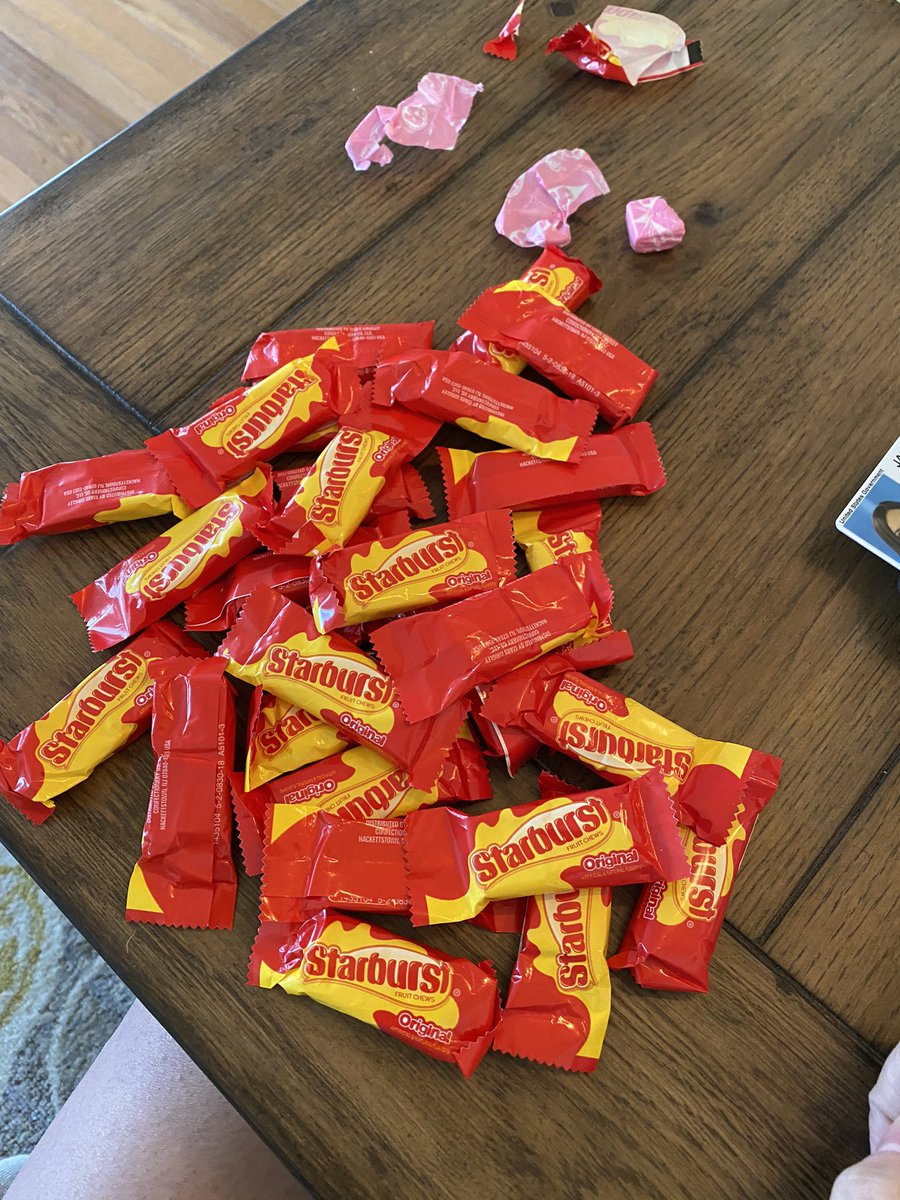 mirhammy's tweet photo. So after opening 4 packets in a mixed bag that were all pink, we started thinking, could it be...? @Starburst thank you for making our quarantine better! #QuarantineLife #COVID2019 #StayHome https://t.co/yWtp6JH5EO