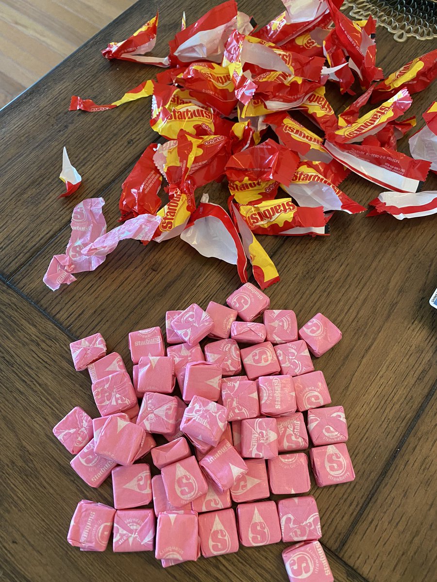 mirhammy's tweet photo. So after opening 4 packets in a mixed bag that were all pink, we started thinking, could it be...? @Starburst thank you for making our quarantine better! #QuarantineLife #COVID2019 #StayHome https://t.co/yWtp6JH5EO