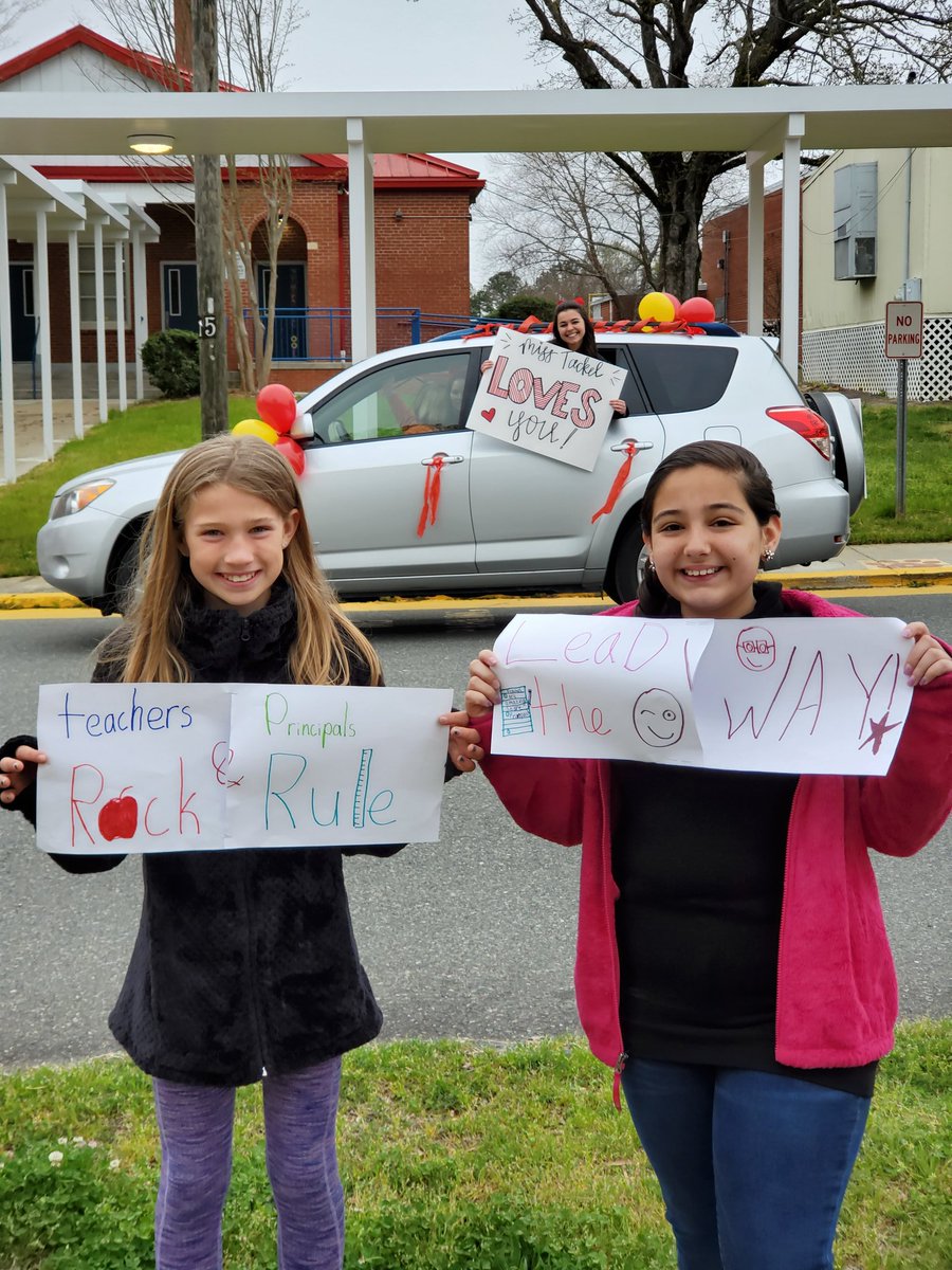 Math2Middle's tweet photo. @IndianTrailES @AGHoulihan @UCPS_MonroeNC @jttopp @katelynlustig @GinaChisum1 We LOVE ITES! ❤ https://t.co/kZNYw3F0Na