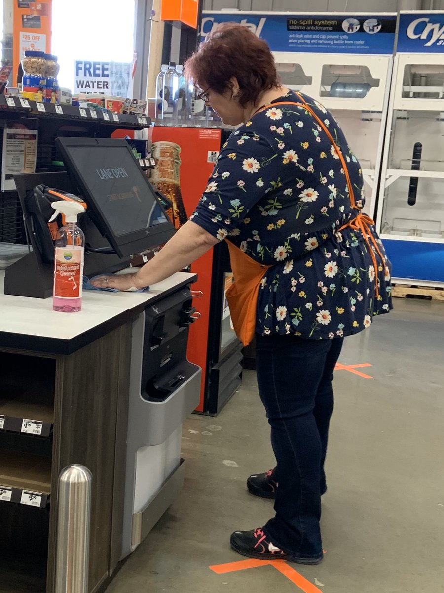 PburgHD0931's tweet photo. A great BIG thank you to @JoanieKadiRiley for executing the cleaning play @ SCO! #cleaninbetween https://t.co/NrdqmKntRB