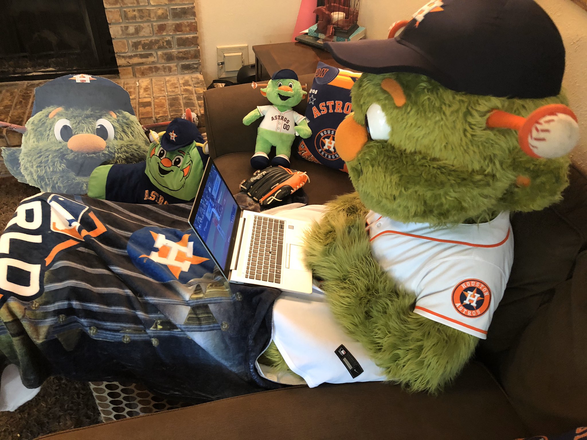 Houston Astros Orbit on X: Settled in and watching the 2019 JV no