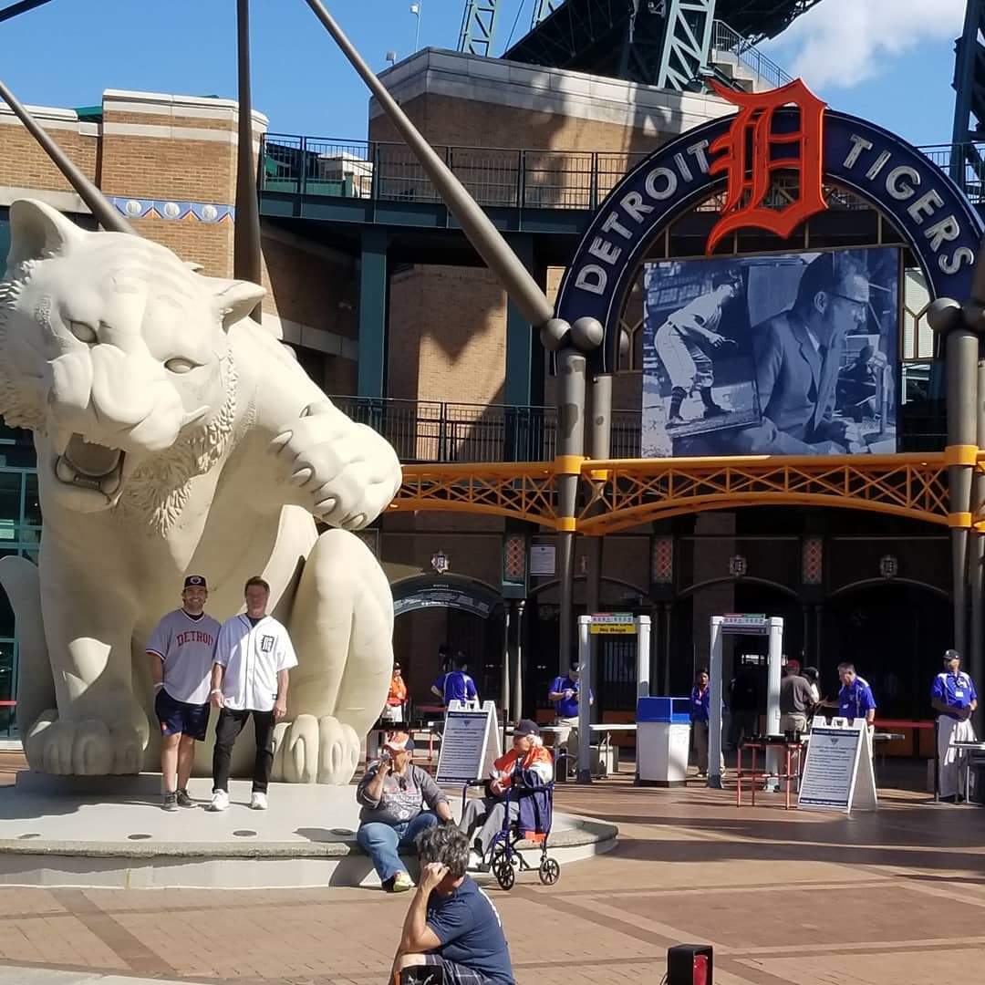 clunnin's tweet photo. @ProAmSports From the last two big sports trips....@Jim_Perin will appreciate these😉 #OpeningDayAtHome #OpeningDayDetroit https://t.co/0yf8BnvJli