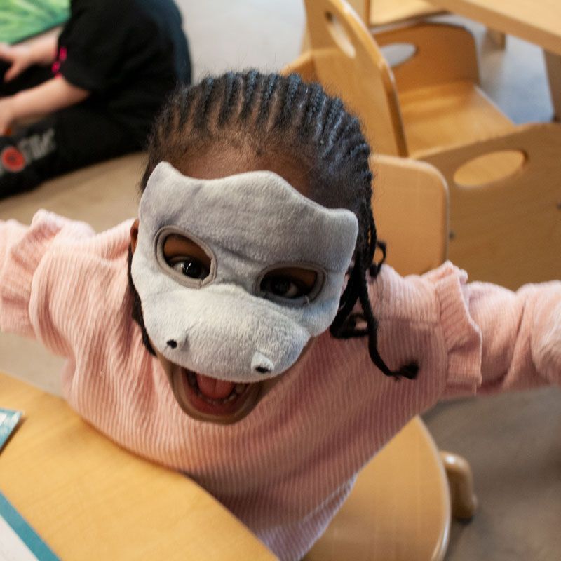 RESCalgary's tweet image. This is a scary dinosaur! Kids love to dress up in costumes and masks - it lets them become anything they want to be!
#ImaginativePlay #RenfrewEducationalServices