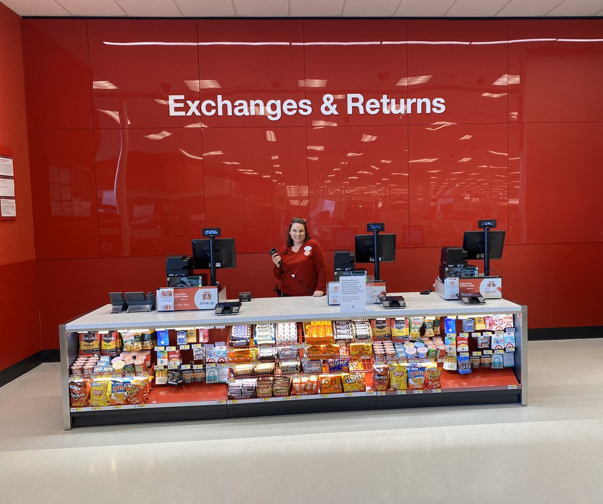 FrankieSTGT's tweet photo. I’m extremely proud and blessed with such an amazing team!! Despite all the recent set backs our remodel team just continues to push through!!!  FYI SETL Patty loves her new GS #T2392 #Remodel #D450 #G495 @MaggieTGT @heatherkesting @PaigeeVeta @MaryGattoTGT @MariaLopezTGT https://t.co/c85XlhJG6G