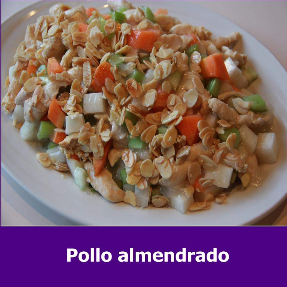 cafekowloon's tweet photo. Disfruta de un delicioso pollo almendrado, no te vas a resistir 🍽👨🏻‍🍳 https://t.co/qr5Iwt29lE
