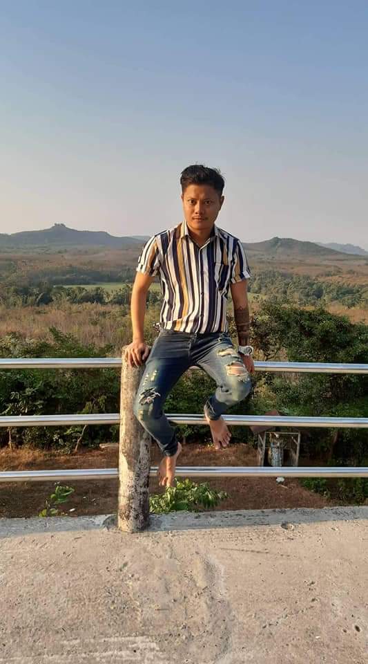 Jalan32762632's tweet photo. မလမ တုန်းက hd သူနဲ့ 
ကြည့်ကြမလား https://t.co/4WVA3HpnKK