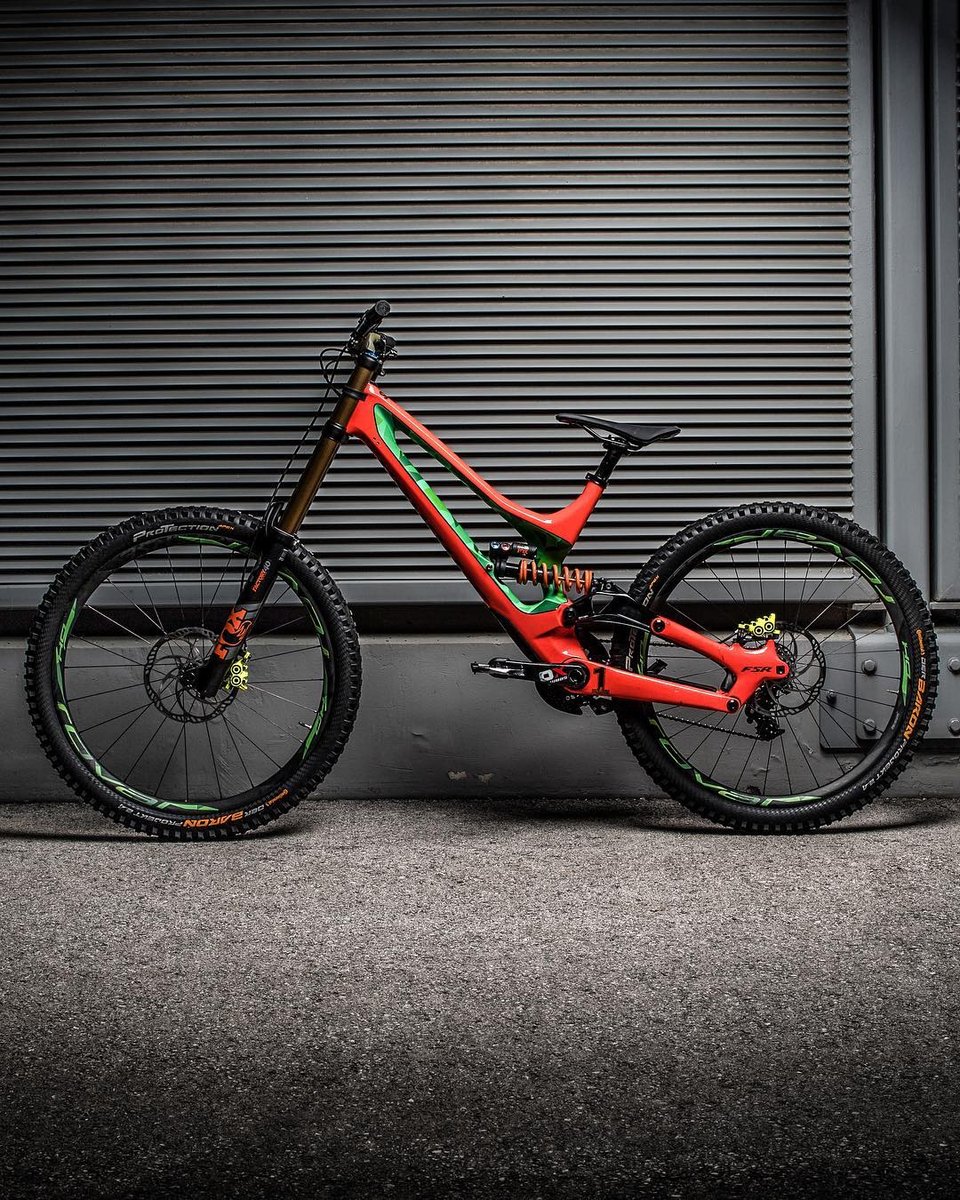 mtbdatabase's tweet photo. ♥️ Love the red

Credit: @hannesberger_com

#mtbdatabase #bike #bikes #mtb #mtbs #mtbikes #mountainbikes #mountainbike #mtblife #mountainbikelife #cycling #cycles #dh #downhill #downhillmountainbiking #downhillbikes #enduro #endurobikes #trail #trailbike #trailbikes #redbull #fox https://t.co/83VemePqXL