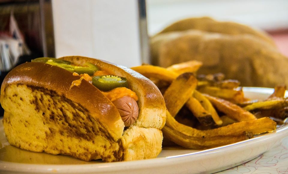 DogsDans's tweet photo. Try our Bull Dog, with Spicy Cheese Sauce &amp; Jalapenos, a perfect combination of flavor and heat. Serving ORIGINAL HOT DOG CREATIONS since 1991! Stop in or order online @dansdogsdiner.com  #dansdogsmedina #medinadiners #medinaeats #medinalunch #comfortfood https://t.co/ekTuRqnA16