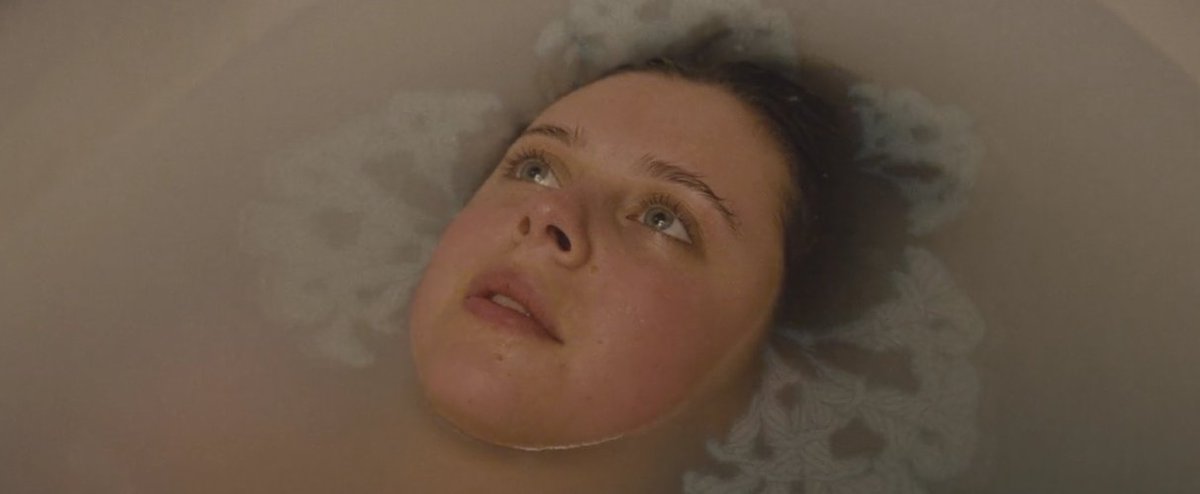 DAY 3. DIARY OF A TEENAGE GIRL (2015)a film that doesn& #39;t exploit or demonize its protagonist for discovering and exploring her sexuality? that shows how lonely and scary being a teenage girl actually is? how manipulative older men can be? yes please