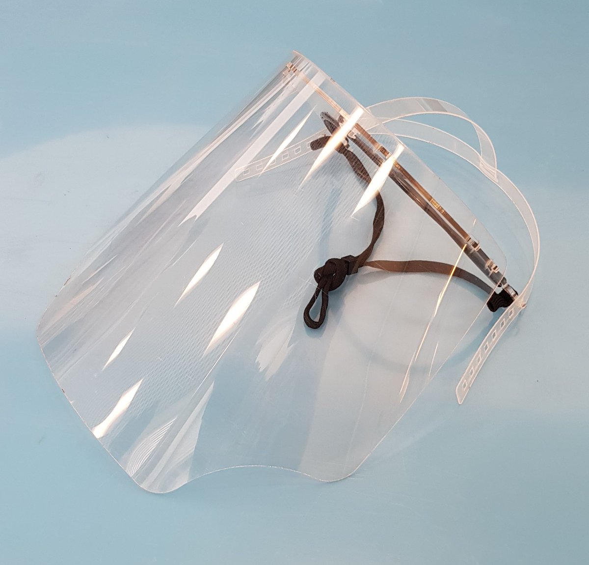 QUBelfast's tweet photo. #LockdownLegends: 3D Printing Face Masks for #NHS

“Everyone is thinking how they can help in this #COVID2019 crisis situation so we decided to produce a mask that would work for healthcare staff. We are providing these as a donation to the @NHSuk.” 

👉🏽https://t.co/KDyOkyJnF9 https://t.co/nCXDT1IFH6