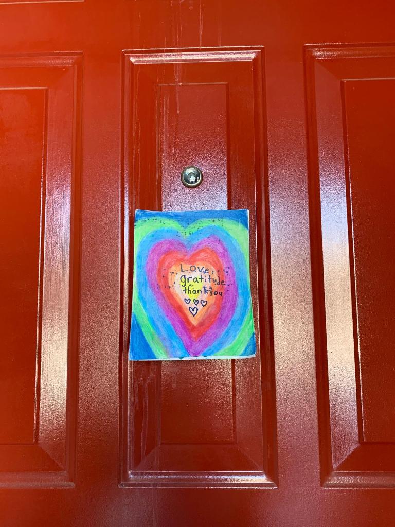 Shell_Canada's tweet photo. Shell staff were inspired by the Hearts of PG scavenger hunt to spread joy in their neigbourhoods while #socialdistancing by displaying hearts on their front doors ❤️ #FuellingKindness. Check out the full #HeartsofPG story here: https://t.co/WSG955eHnA https://t.co/wfZuYwkG0w