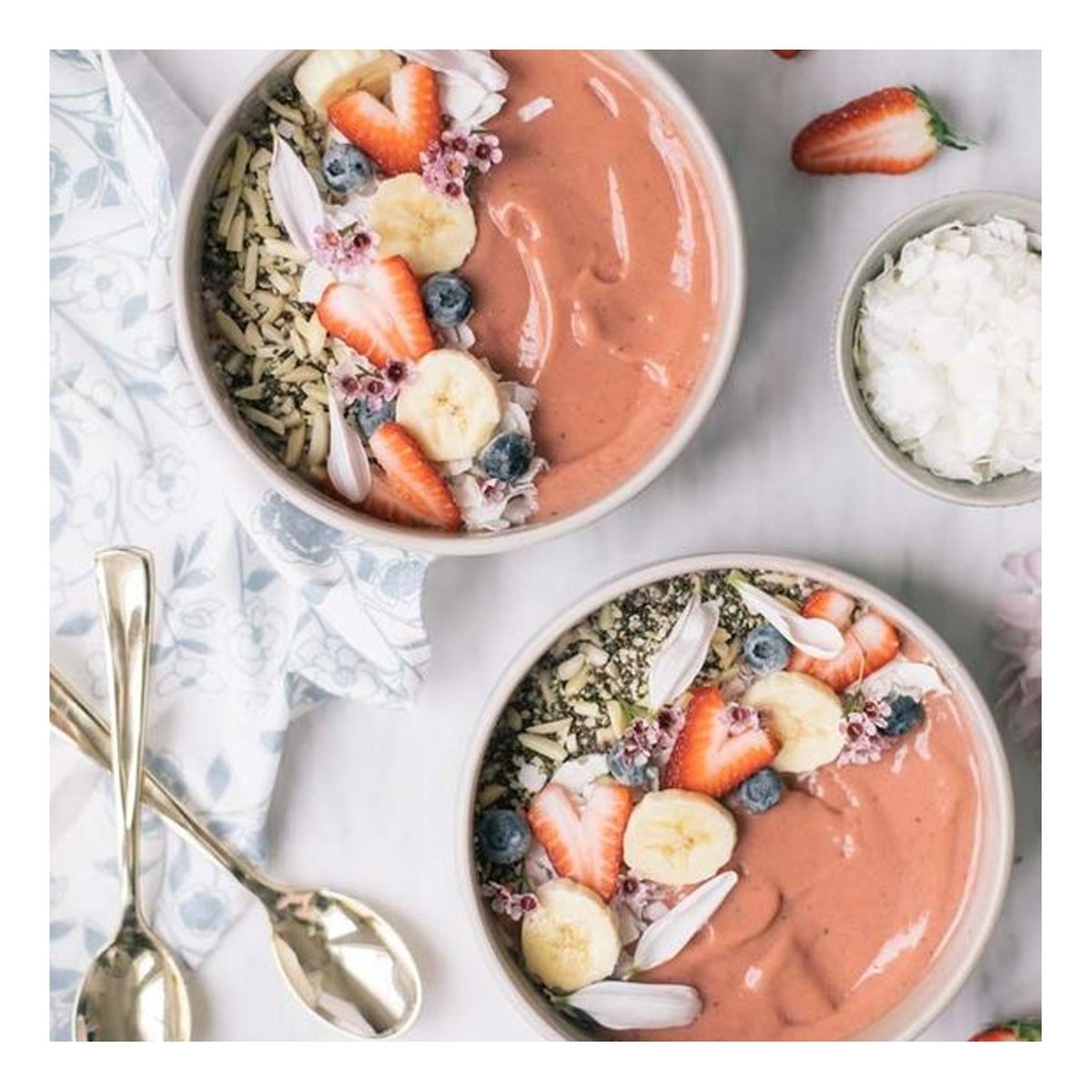 Sadaf_Jaffari's tweet photo. Boost your immune system with delicious smoothie bowls! There are lots of recipes on #pinterest that are great to make at home.

#immunesystem #vitaminc #covid19 #coronavirus #staysafe #stayhealthy #health #healthtips #foodtips #selfisolation https://t.co/JijjYNsXSl