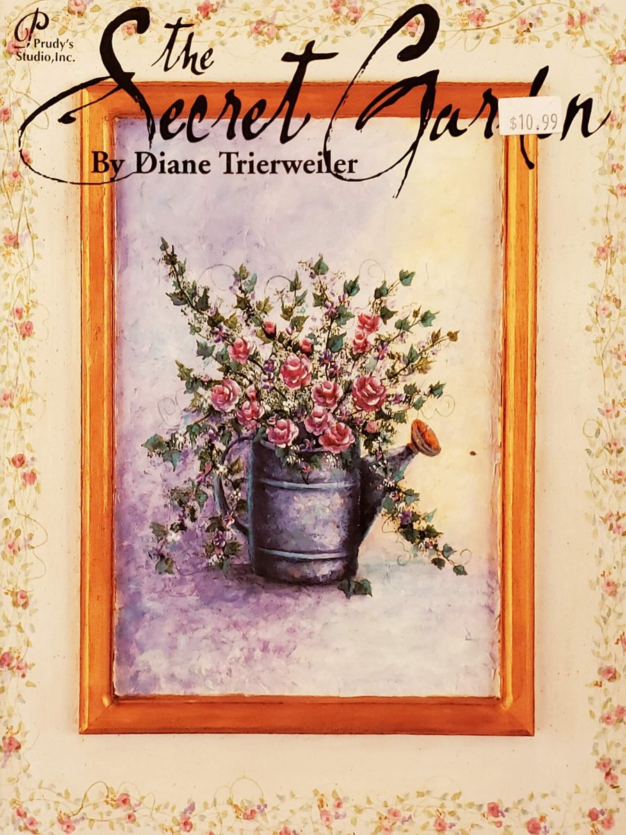 RogersPhotogra1's tweet image. The Secret Garden, Diane Trierweiler, Tole Painting Book, Painting Patterns etsy.me/2vePmPx #DovesClosetInc #Etsy #DecorativePatterns