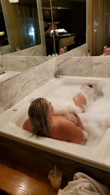 Want to see what my fans are getting spoiled with? $5 for 30 days, limited time sale! Join now ♡  https://t<a href="/tag/catlady"class="tags"><span>#catlady</span></a><a href="/tag/singlegirl"class="tags"><span>#singlegirl</span></a>