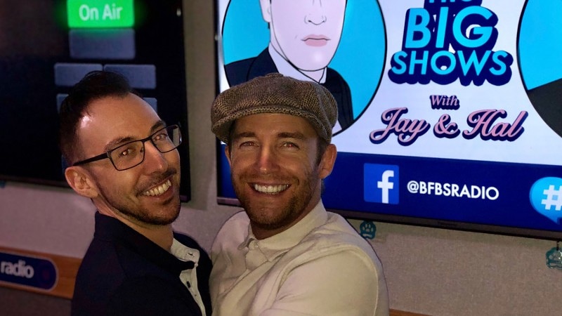 THEJTEAM_'s tweet photo. #smile π picture wins with 73% of the vote
#TBT The #BigShow #JayAndHal β€οΈ Thank you for voting π€
Next poll will be live on Instagram at 9pm π₯
https://t.co/DV3Z4RkZ7b https://t.co/sY2lUPzPOL