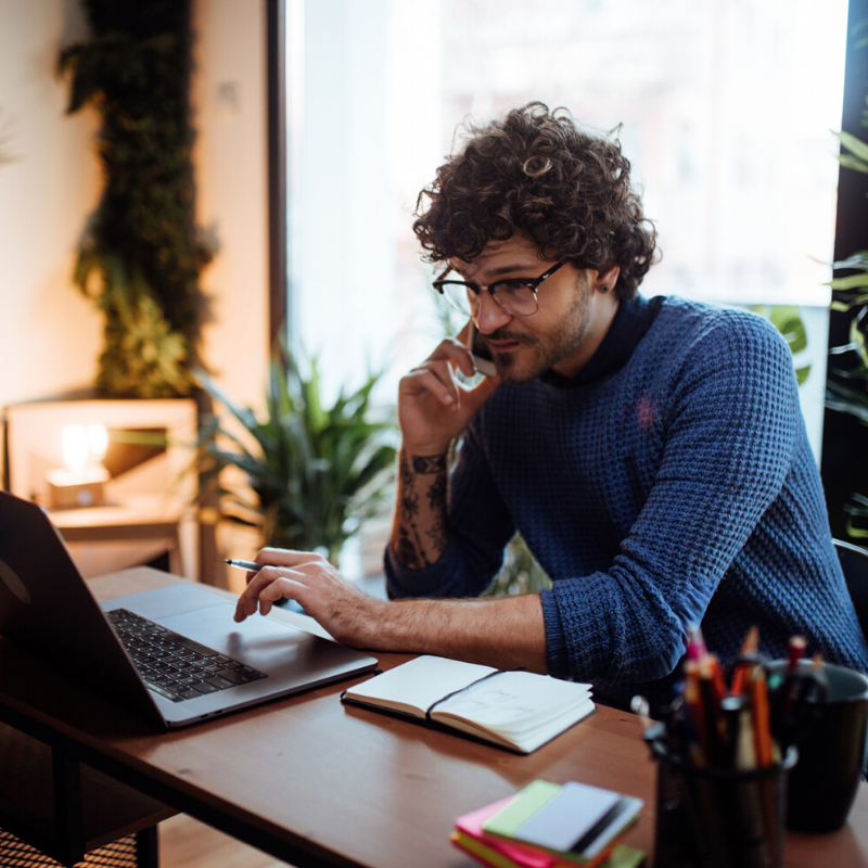 MalakoffHumanis's tweet photo. Pour éviter tout risque de contagion, les #salariés qui le peuvent travaillent désormais de chez eux. Mais pour certains, le #télétravail est une 1ère expérience. Nos conseils pratiques pour télétravailler sereinement dans ce contexte particulier...
 https://t.co/KJwi6oy4Uh https://t.co/HJ5dh7WG3R