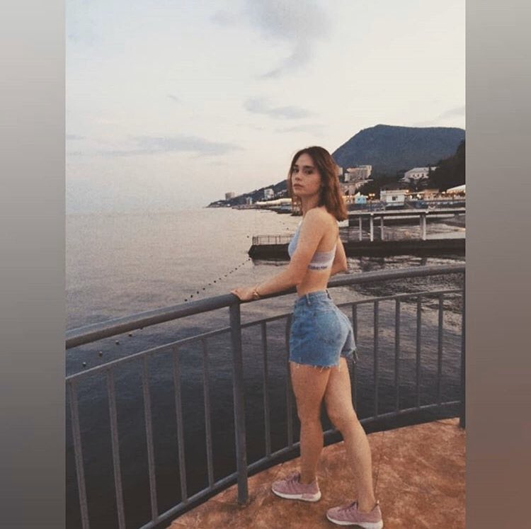 Herrin__Emilia's tweet photo. Du bist abhängig von mir. Alles was in deinem Kopf ist bin ich! Du Made bist da um mir zu dienen.
#loser #paypig #findomqueen #zahlsklave #findom #cashslave https://t.co/gRMKQBqzlC