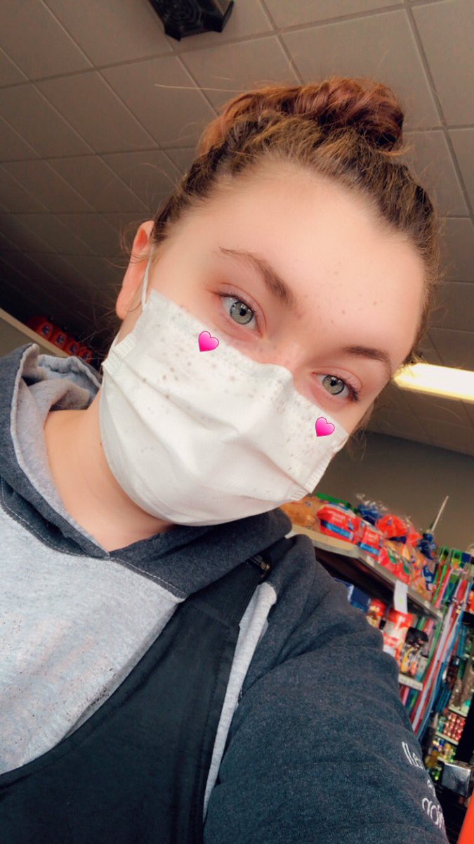 MatchimSelina's tweet photo. Hi, how are ya ❤️ @JeffreeStar can you start making JSC masks for those of us who still have to work during the pandemic? This ain’t cute 🙃😂 https://t.co/lDQiyXHQIV
