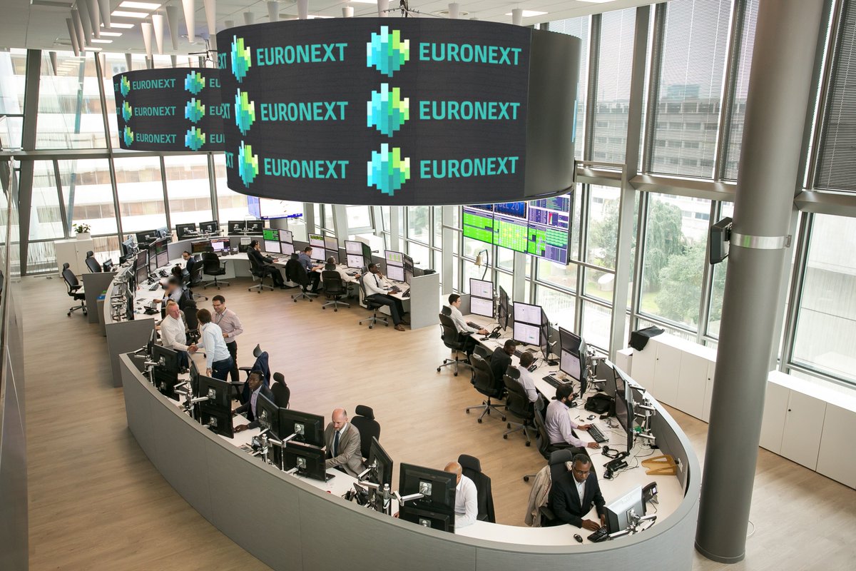 europawire's tweet photo. The RCS&RDS senior secured notes โฌ450.0m 2.50% due 2025 and โฌ400.0m 3.25% due 2028 now listed on the Official List of the Irish Stock Exchange plc (trading as Euronext Dublin) and traded on its regulated market https://t.co/41OCfk9Vuu #seniorsecurednotes #securities #telecom https://t.co/0ZrD7oZLxE
