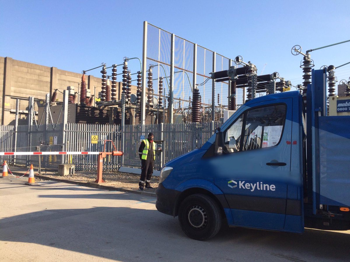 KeylineCivils's tweet photo. Thank you to one of our phenomenal drivers Shane for the hard work he has been doing and to all of the UK's frontline staff for the amazing work you are doing, at risk to yourselves, to protect the UK. It really is true not all heroes wear capes 💙💙💙 https://t.co/nciCIaHVU3