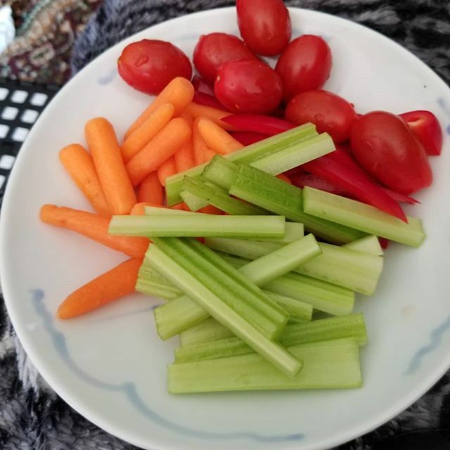 Well, this #socialdistancing stuff is making me eat better. My lunch! ift.tt/3ahYe6i