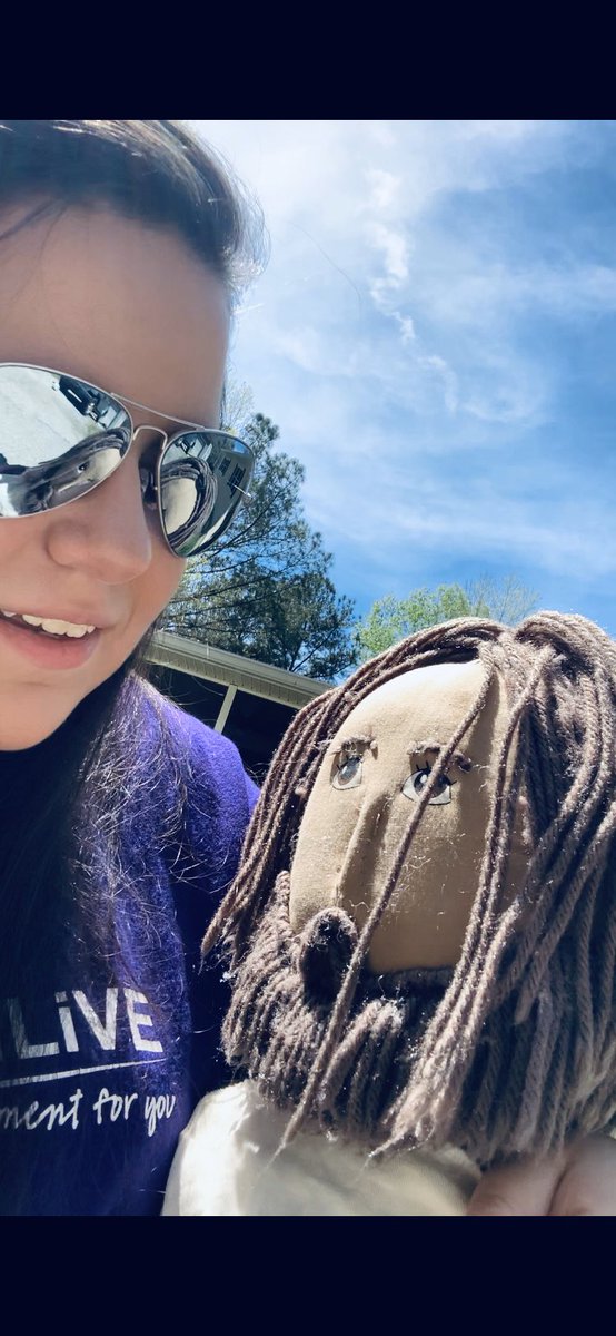 dayton_leigh13's tweet photo. Wanna know why I’m cheesing hard with Jesus? Go check out my most recent video on Facebook!
Bless this mess!
#HolyMischief https://t.co/9aK9qGkMwN