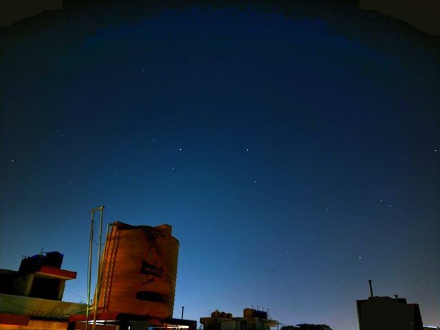 wratheart's tweet photo. Quarantine log: the skies remind me of a time when happiness was simple.

#lockdown #lookup https://t.co/fN4nFjW8FI https://t.co/cClv0hm08n
