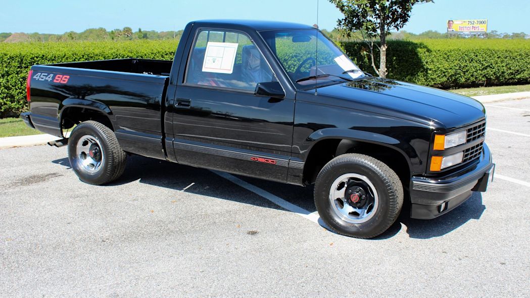 therealautoblog's tweet photo. 1990 Chevrolet C/K 454 SS with 26 miles costs more than a Toyota Supra: https://t.co/UBEa9Qr3Fl https://t.co/fwoYOksCkd