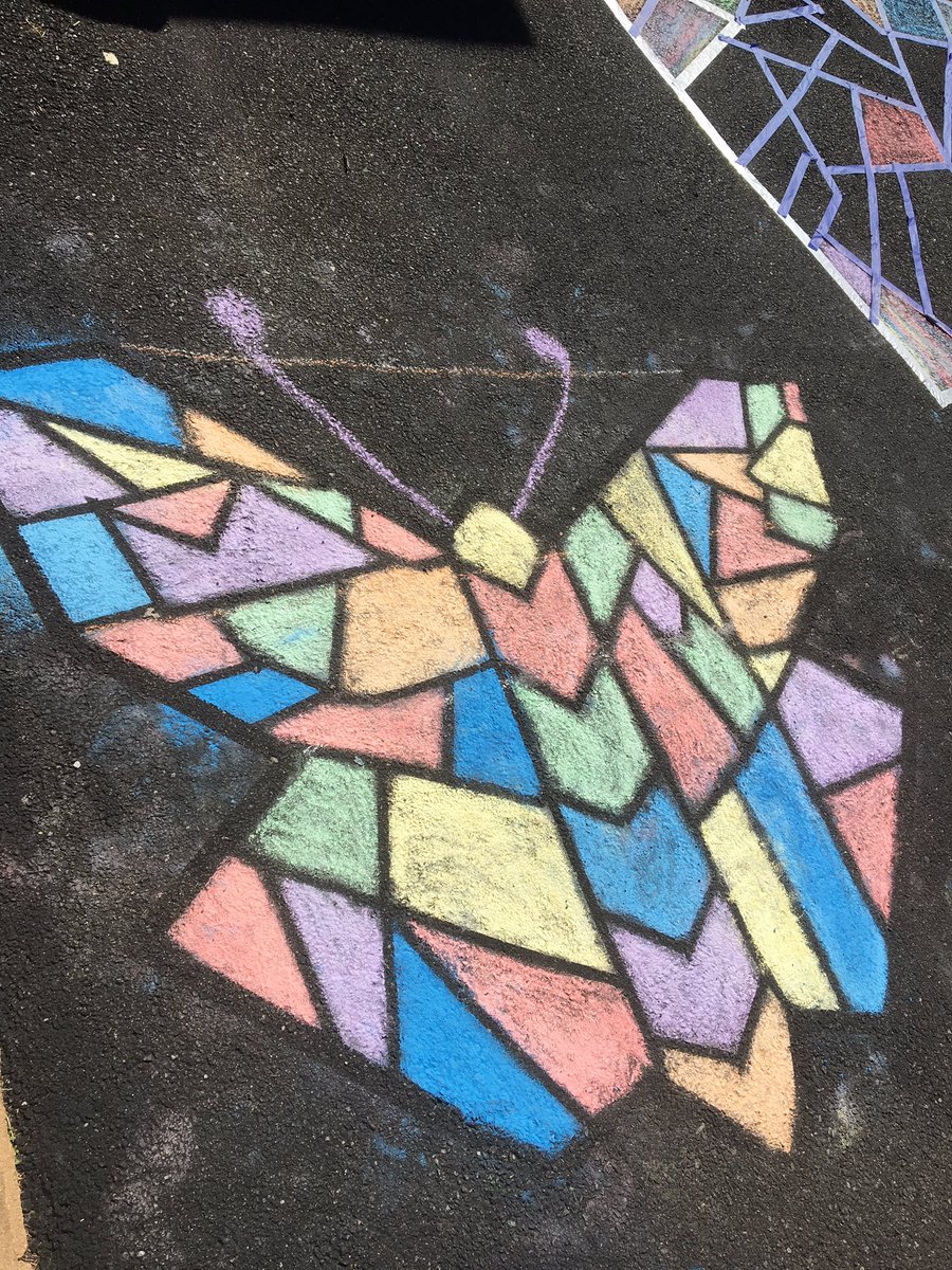 KandyKakesNJ's tweet photo. #chalkday for @prpanthers9 #spiritweek #chalkart #ChalkYourWalk #homeschool #QuarantineLife #corona2020 @LiveKellyRyan #krvirtualschool https://t.co/8w26Nszkxl