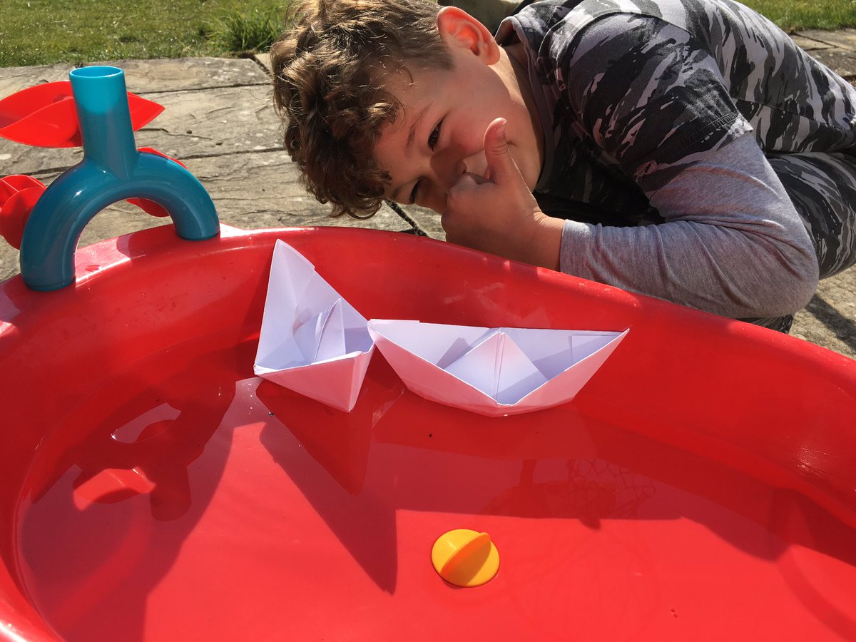 SF_Eaton79's tweet photo. Making boats and rafts has kept us busy in the sunshine. @HeyesLaneY6 have been having a go too. https://t.co/aTmECW6LES