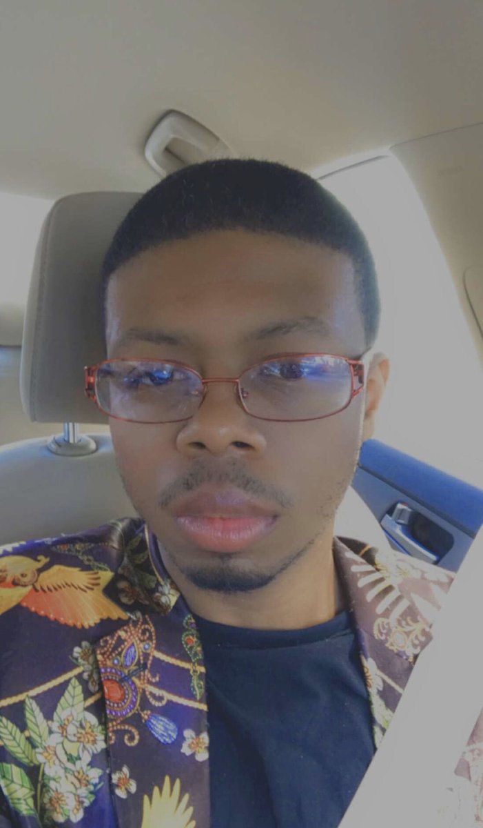 bnyedakreamnguy's tweet photo. Despite what y’all know about me when it’s time to put that freaky side of me in the closet and transform into a business man I know how to switch it up. #businessman #Freakatnight #Educated #workflow https://t.co/CbK49cDXvJ