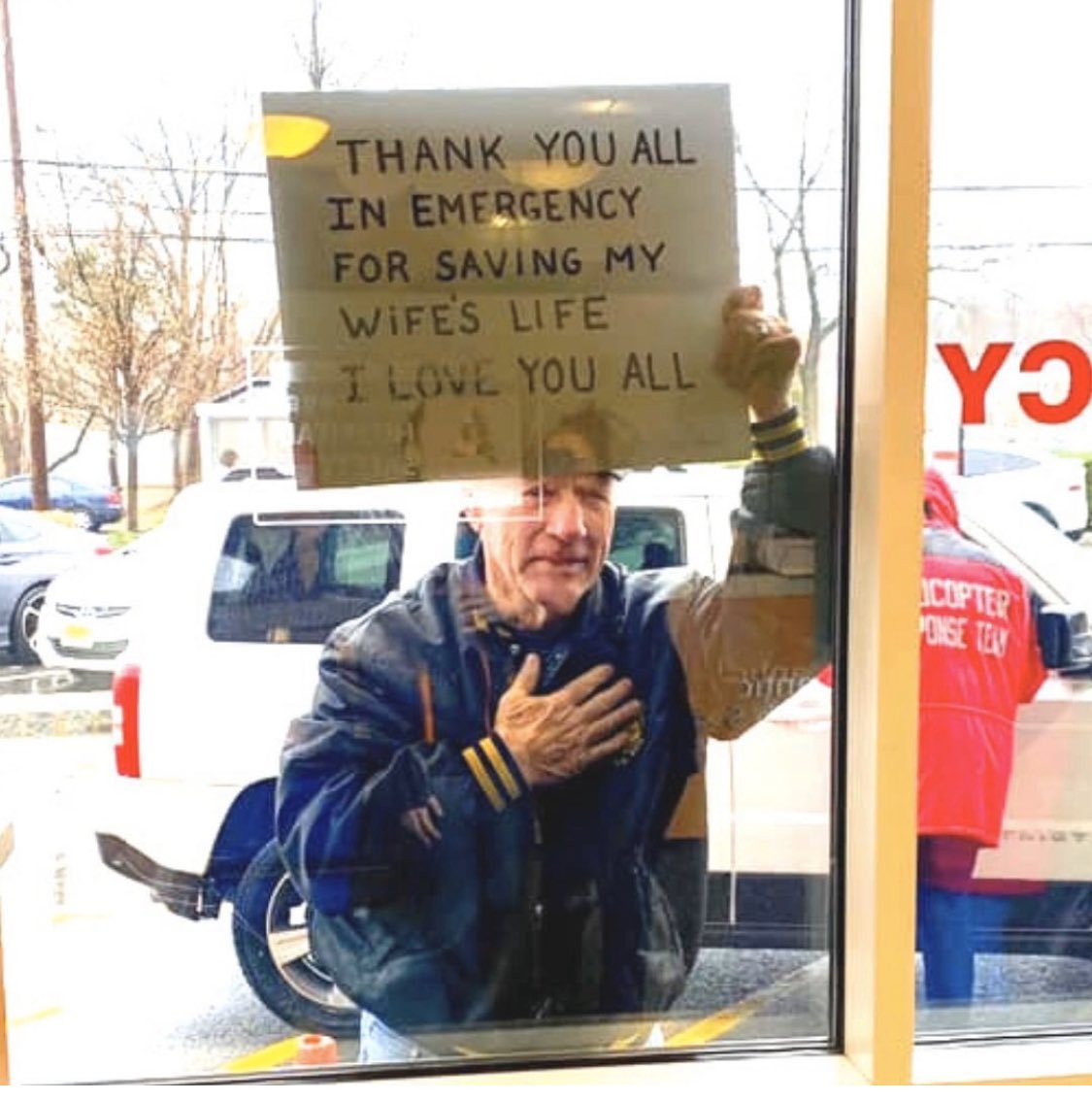 EM_RESUS's tweet photo. This photo taken by an ER Nurse is everything. ♥️ https://t.co/9cbQw95g8m