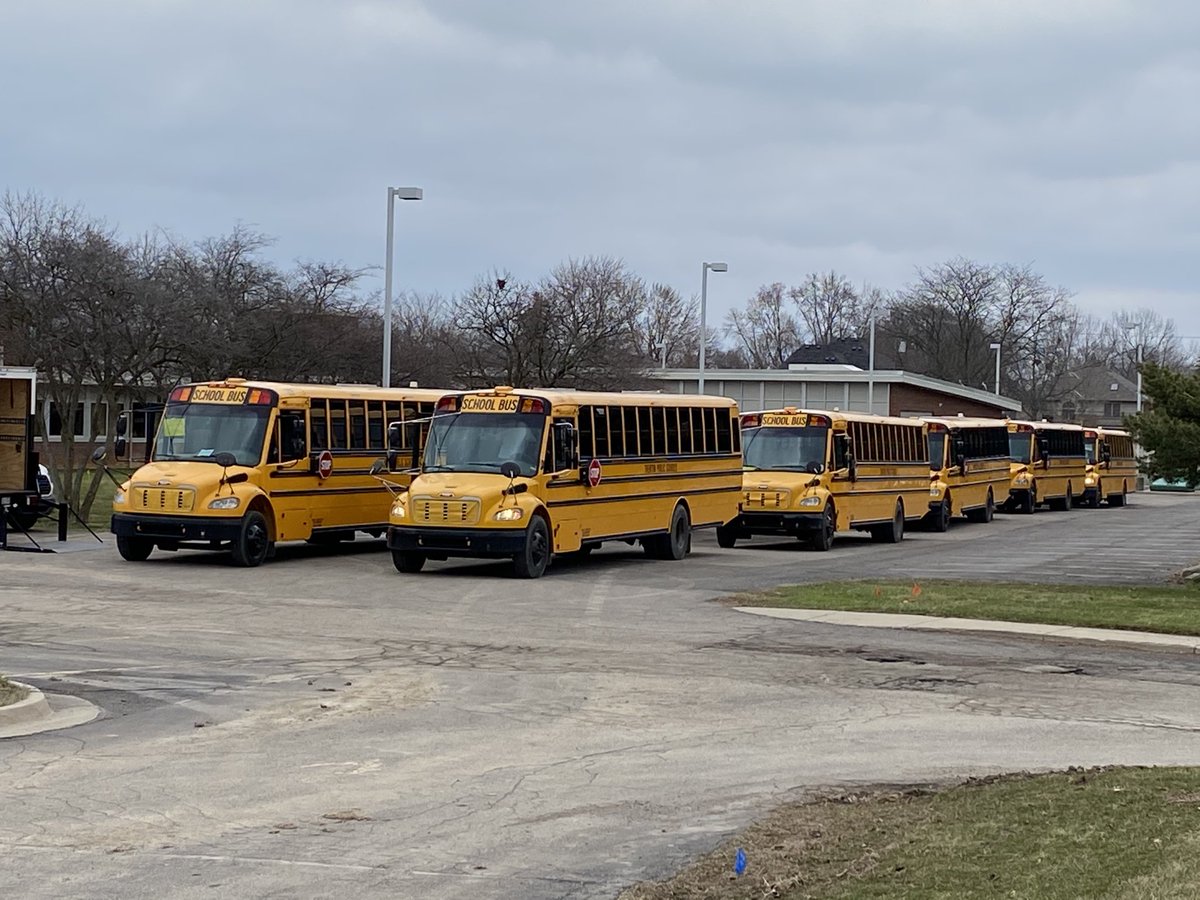 SUPT_RW's tweet photo. Day 10!  Buses are loaded and ready for another 500 meal sets. Please help with social distancing when picking up your meals. #Yes2TPS https://t.co/AILLwgd0KW