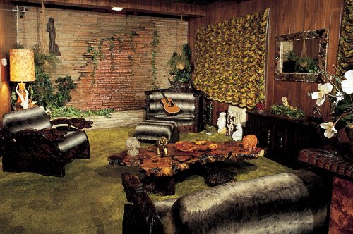 Looking back toward the main  #Graceland house, incl. the Jungle Room. This room was once the exterior access to the basement. In the 1960s, it was added to the back of the house as a screened in porch & then closed in as a room.  https://www.graceland.com/mansion   #Elvis   #Hawaii vibe