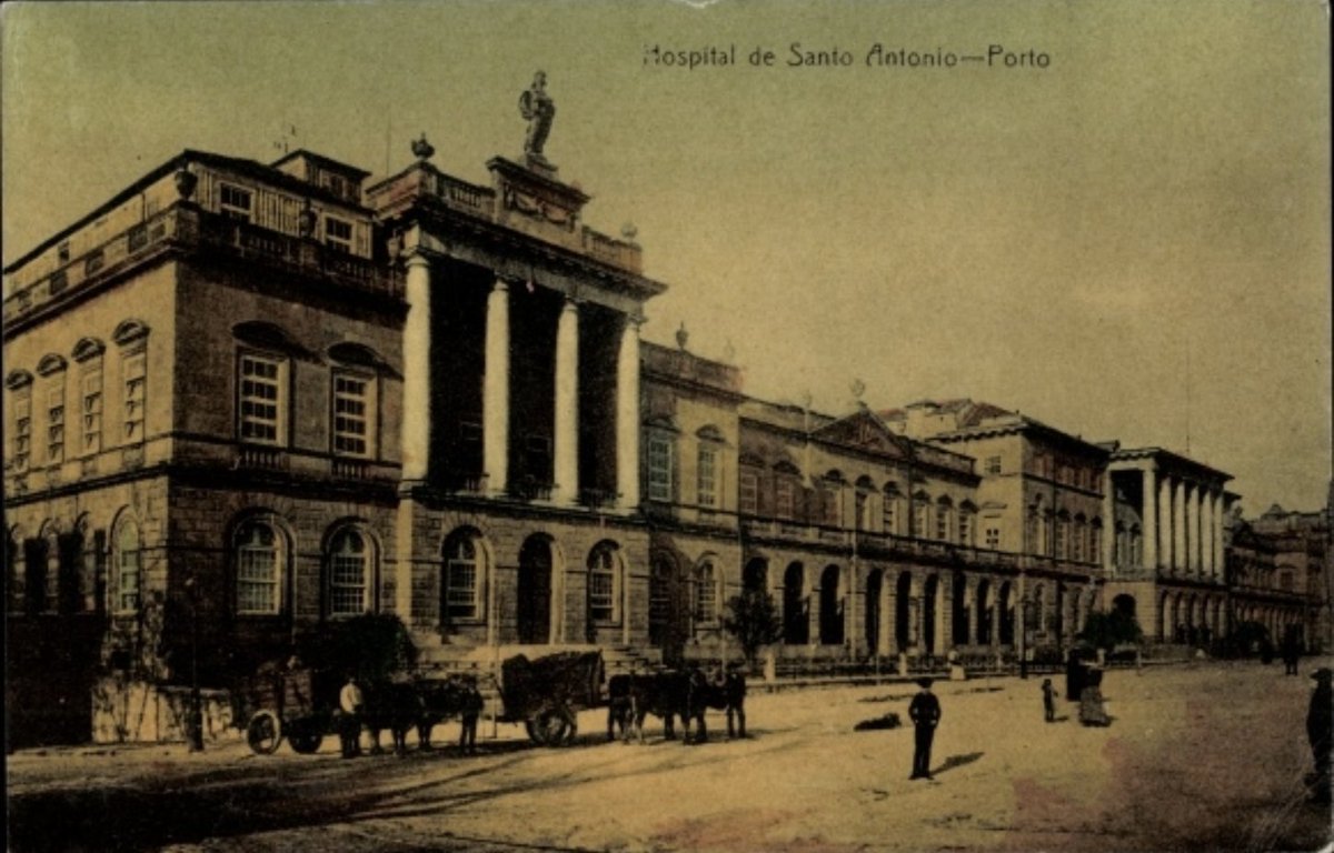 17/ When we came upon the powerfully beautiful Hospital Santo Antonio in Porto, I thought for sure it must have been converted into a museum or luxury flats. I went in and discovered that it’s still in use as a hospital today! Designed by John Carr, construction began 1770: