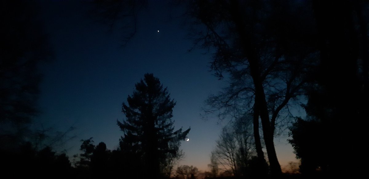Peet2b2bstrong's tweet photo. #Moon ~ #Venus https://t.co/IXYrukydIa